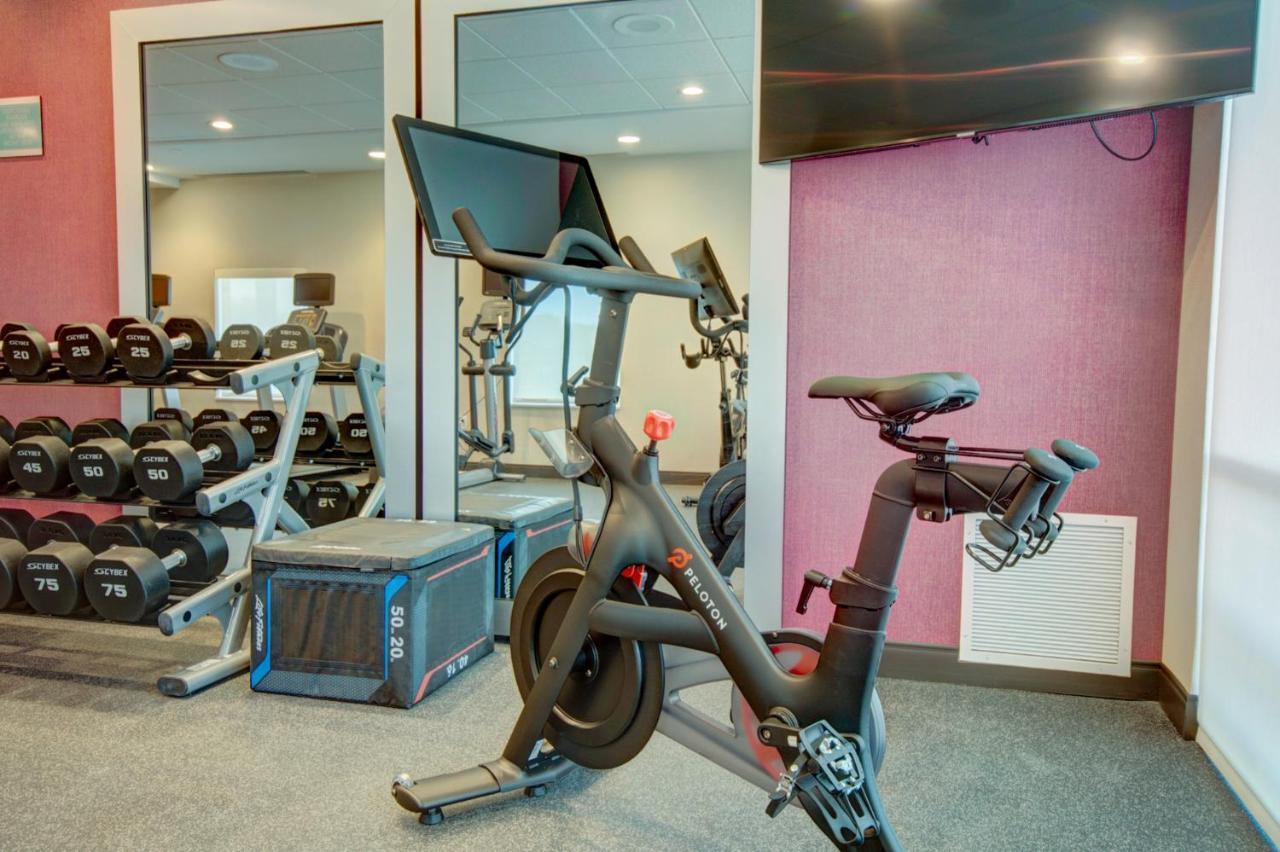 Hotel Home2 By Hilton Louisville South 3*